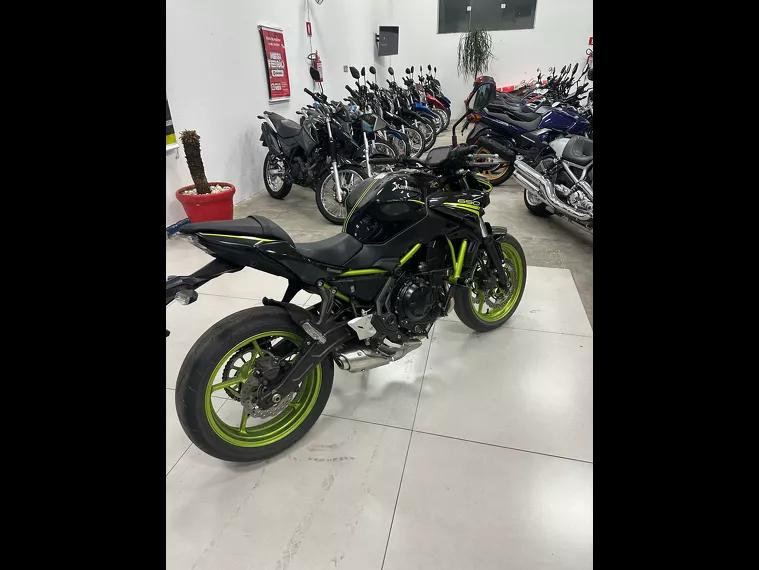 Kawasaki Z 650 Preto 12