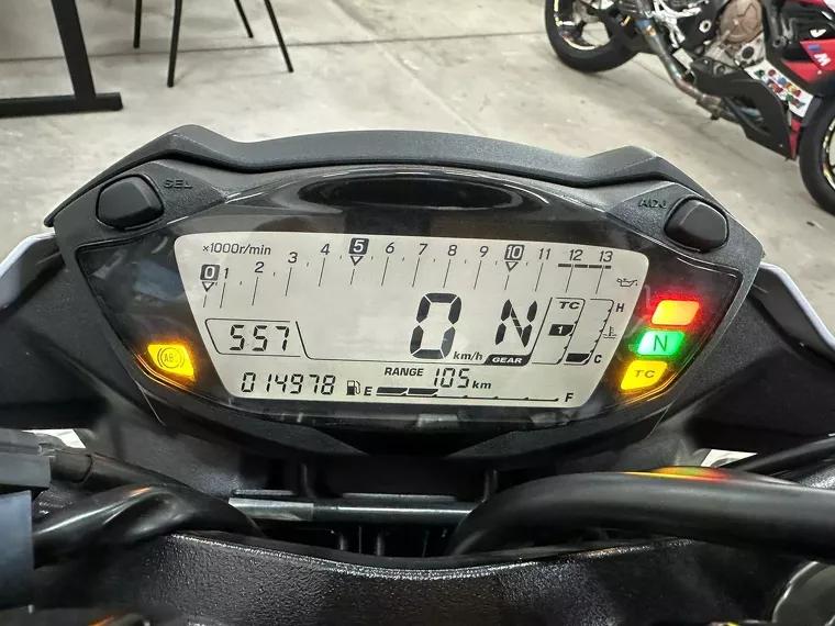 Suzuki GSX-S Branco 7