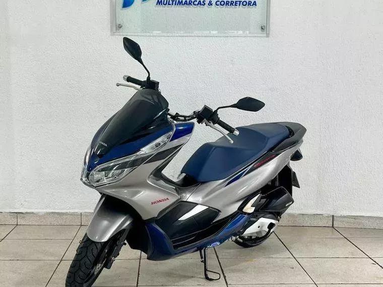 Honda PCX Prata 1