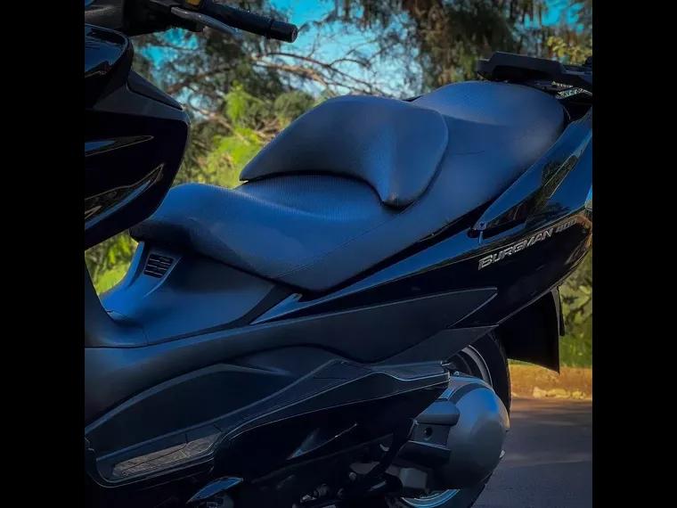 Suzuki Burgman Preto 6