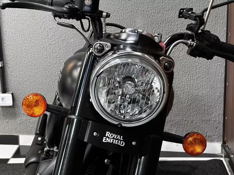 Royal Enfield Classic Preto 6