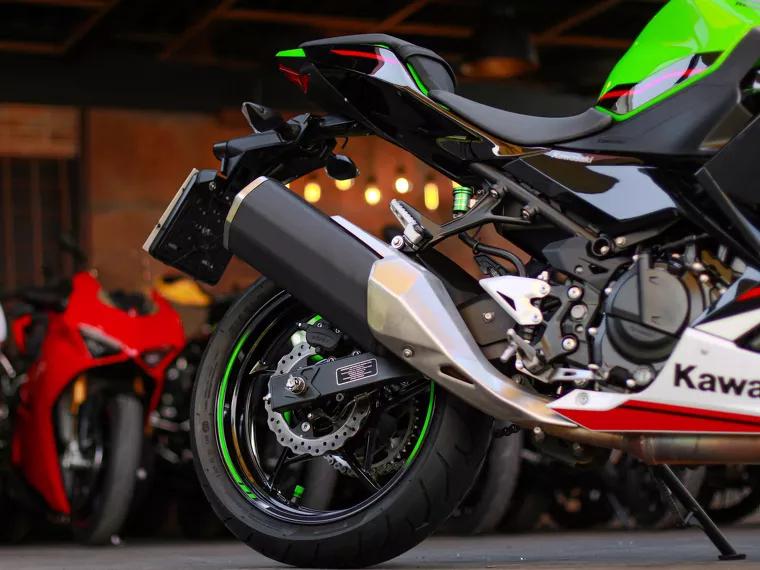 Kawasaki Ninja Verde 15