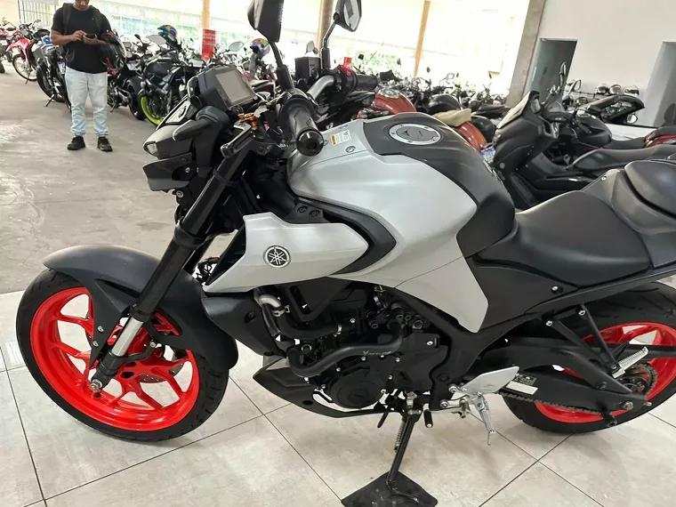 Yamaha MT-03 Preto 22