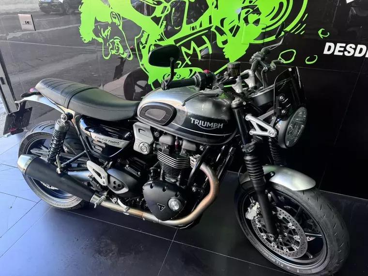 Triumph Speed Twin Prata 2