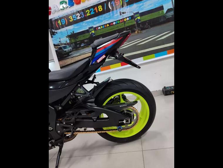 Suzuki GSX-R Preto 4