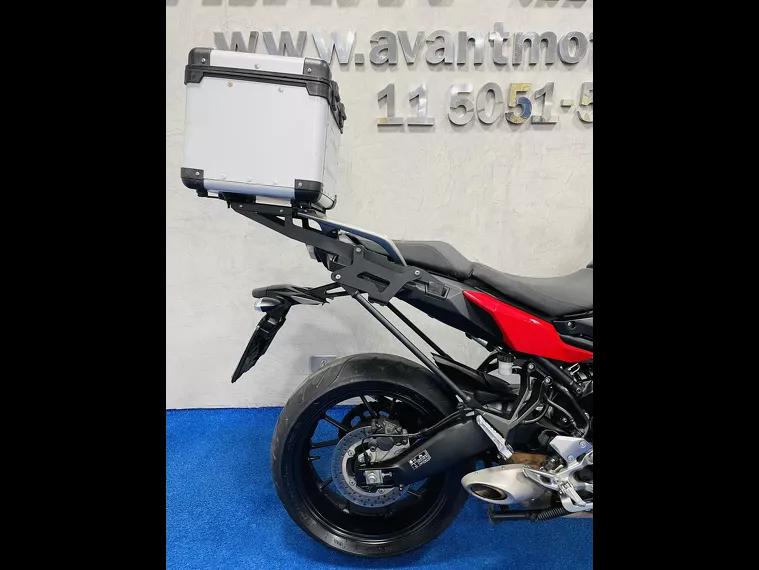 Yamaha MT-09 Vermelho 5