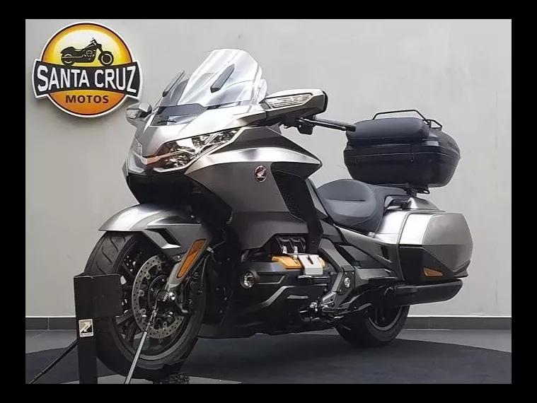 Honda Gold Wing Prata 4