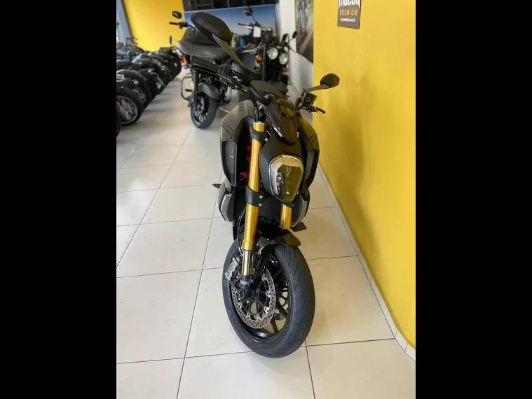 Ducati Diavel Preto 5