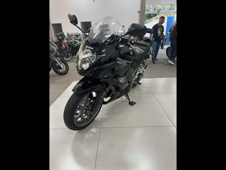 Suzuki GSX Preto 17