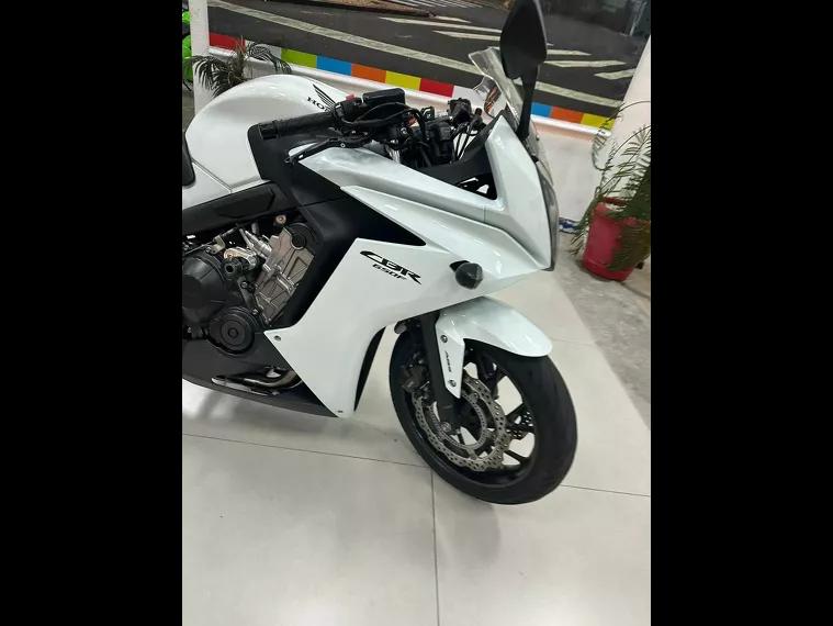 Honda CBR 650 Branco 25