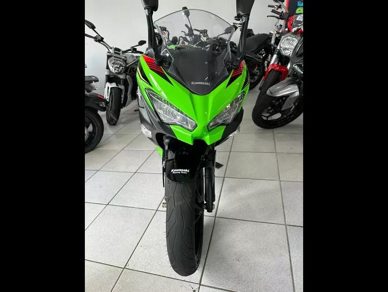 Kawasaki Ninja Verde 24