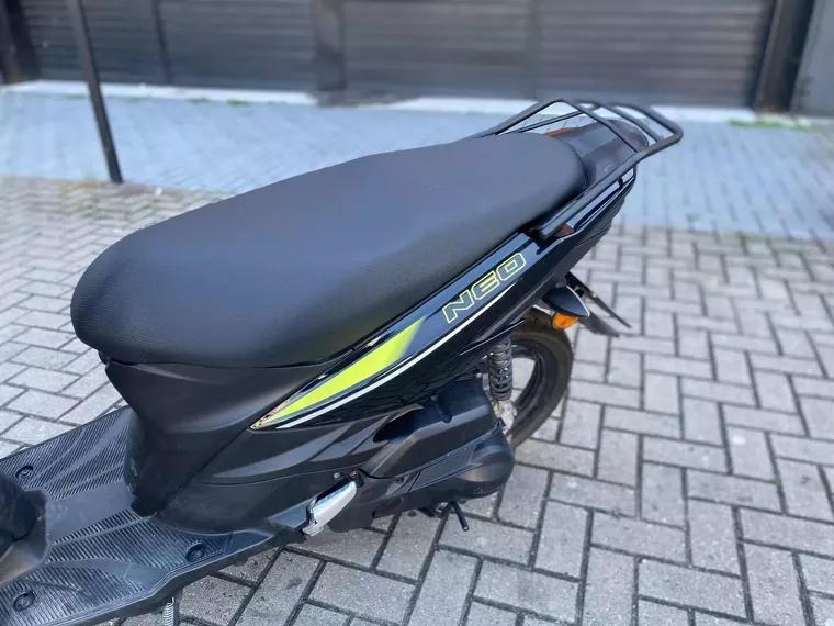 Yamaha Neo Preto 11