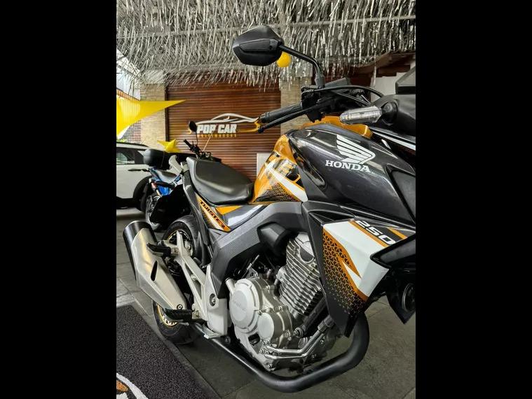 Honda CB Twister Amarelo 5