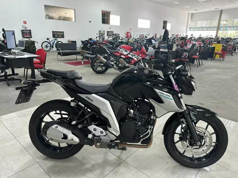 Yamaha Fazer 250 Preto 8