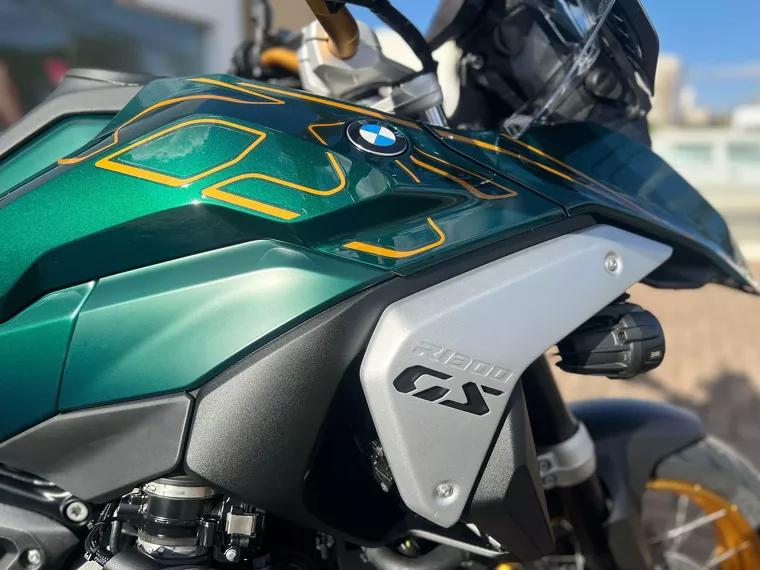 BMW R 1300 GS Verde 6