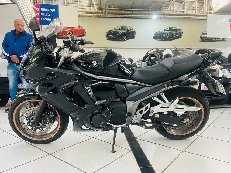 Suzuki GSX Preto 2