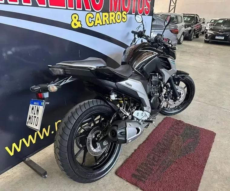 Yamaha Fazer 250 Preto 4