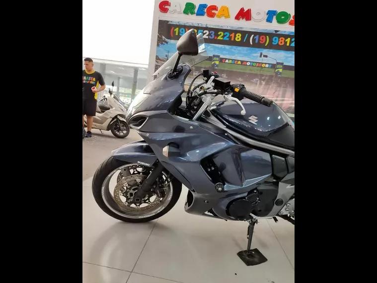 Suzuki GSX Cinza 10