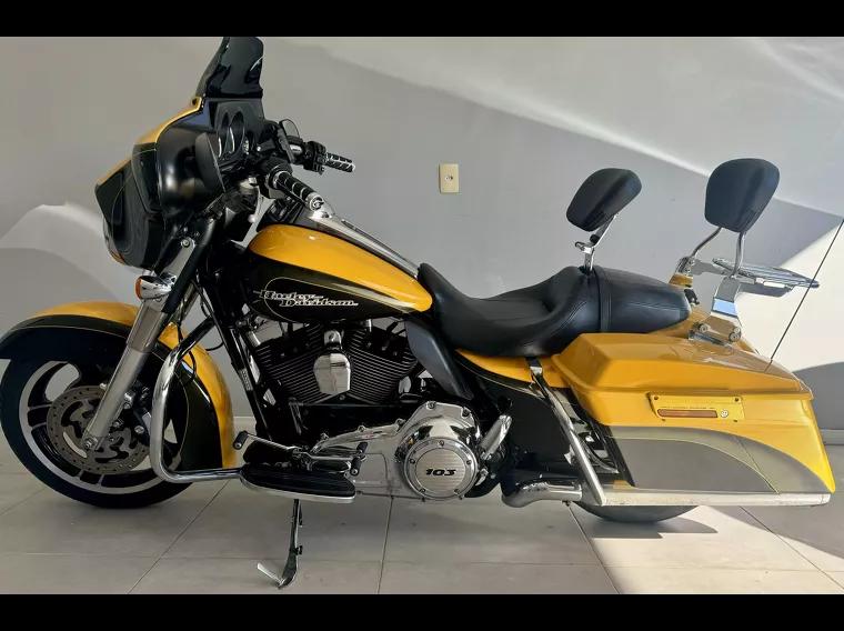 Harley-Davidson Street Glide Amarelo 1