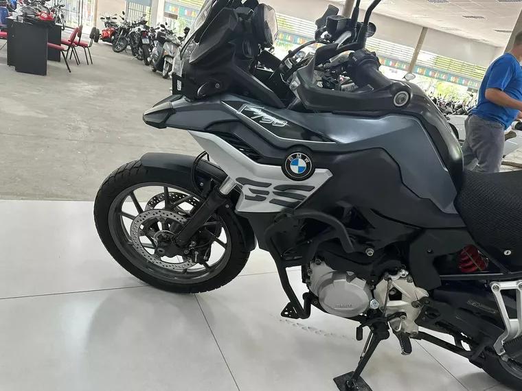 BMW F 750 Preto 29