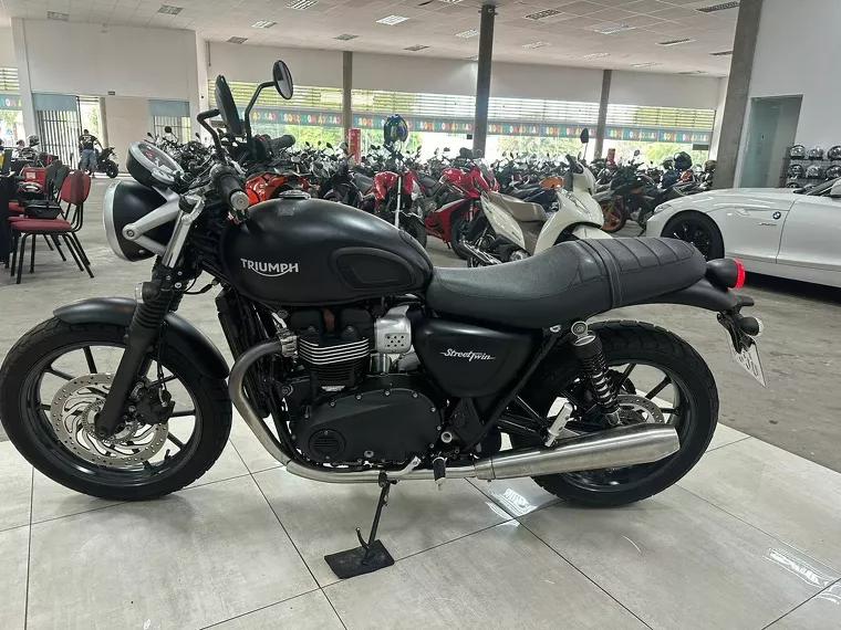 Triumph Street Twin Preto 6