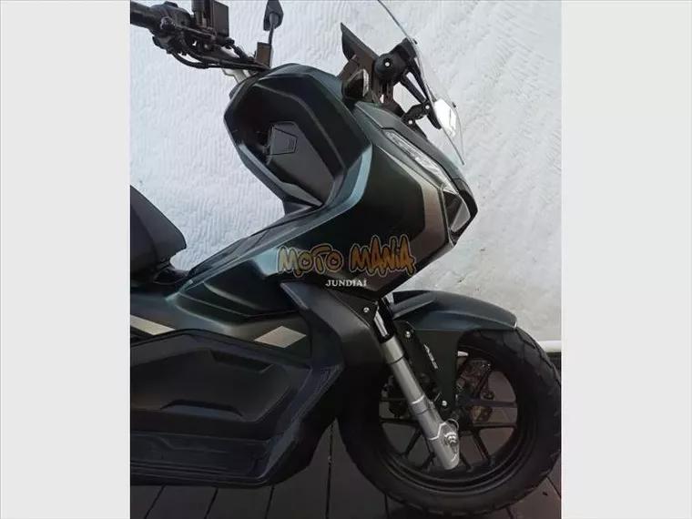 Honda Honda ADV Verde 12