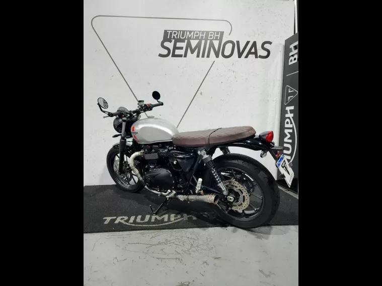 Triumph Street Twin Cinza 4