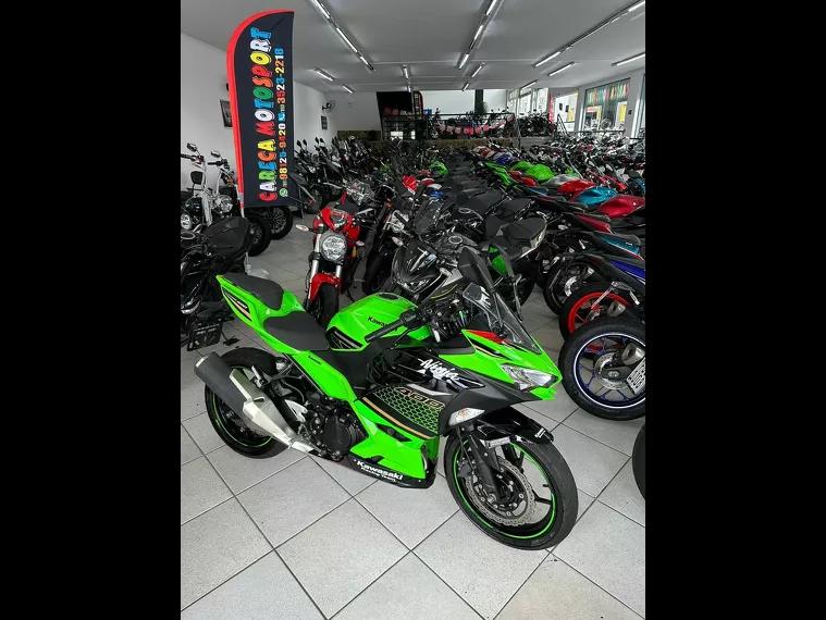 Kawasaki Ninja Verde 5