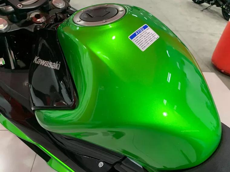 Kawasaki Ninja Verde 12