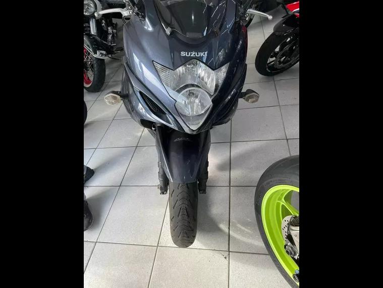 Suzuki GSX Cinza 24