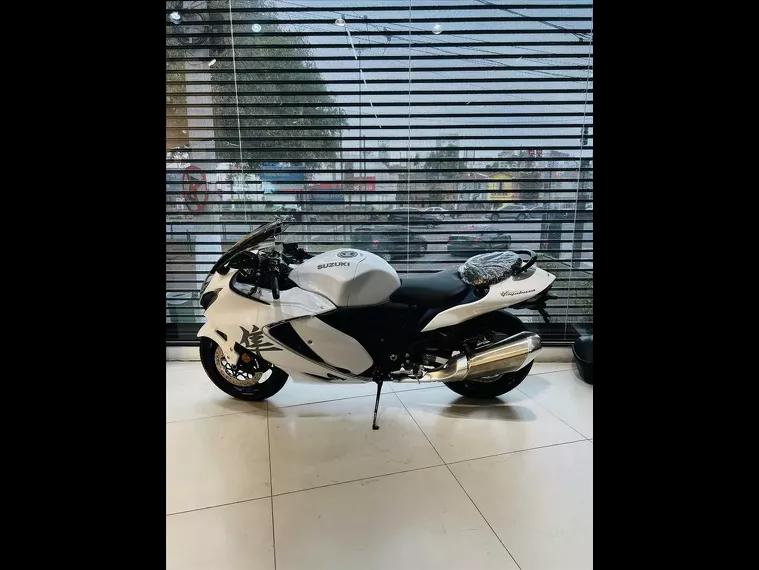 Suzuki GSX Branco 3