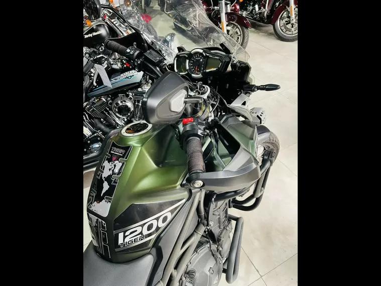 Triumph Tiger 1200 Verde 9