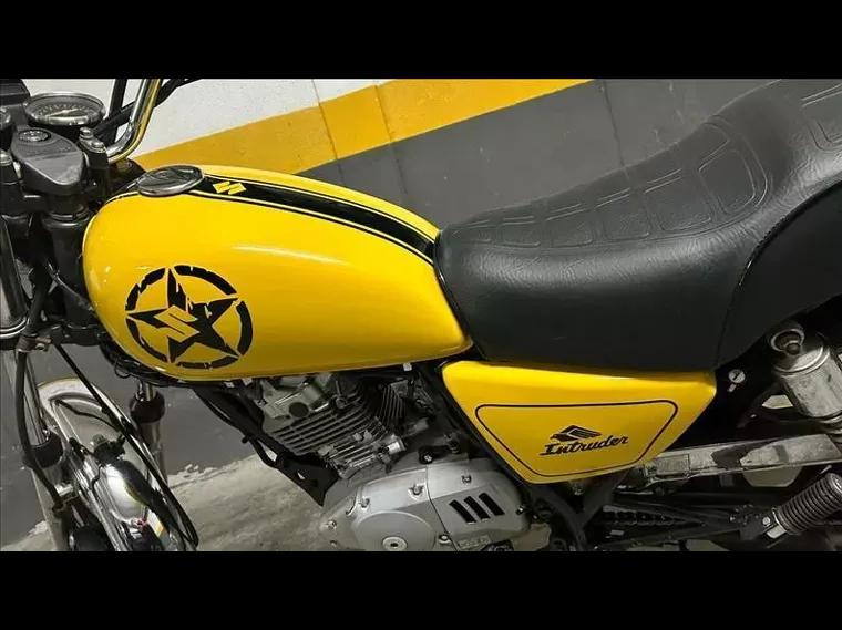 Suzuki Intruder Amarelo 3
