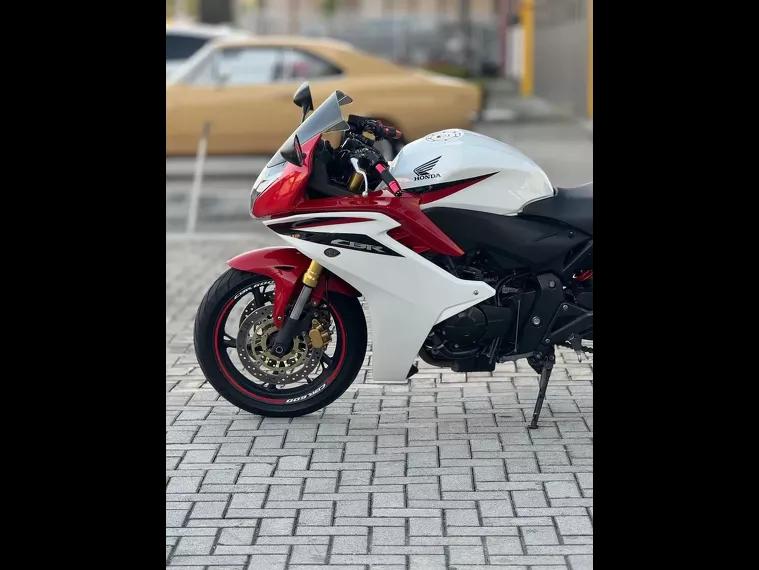 Honda CBR 600 Branco 8