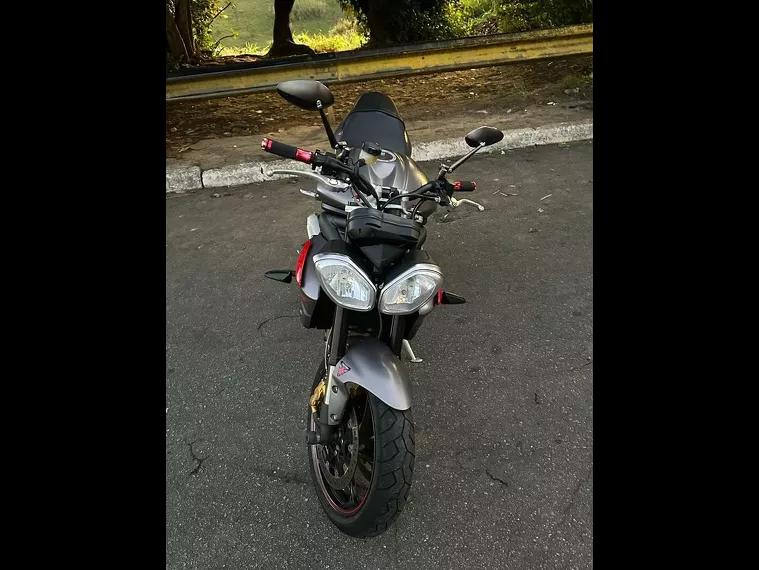 Triumph Street Triple Cinza 1