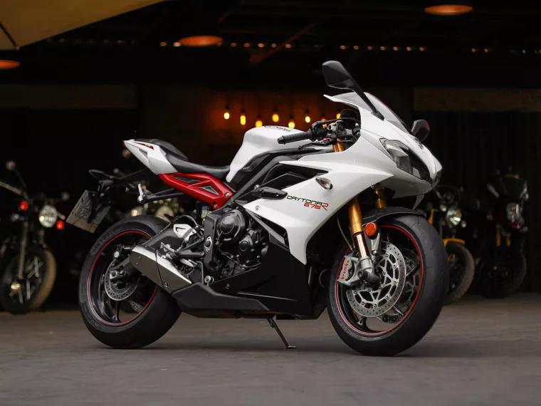 Triumph Daytona Branco 1