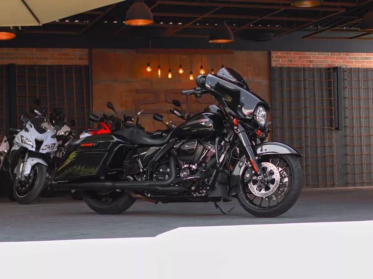 Harley-Davidson Street Glide Preto 1