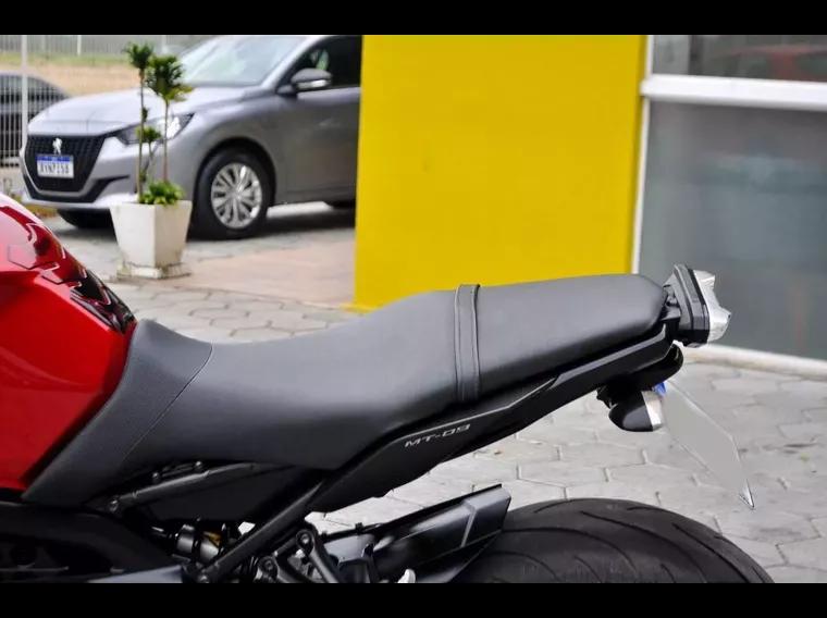 Yamaha MT-09 Vermelho 19