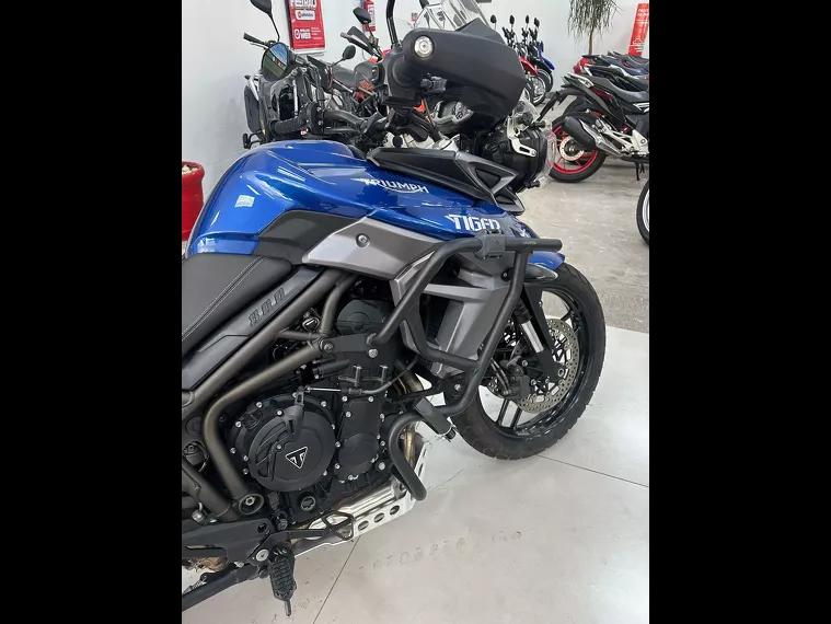 Triumph Tiger 800 Azul 22