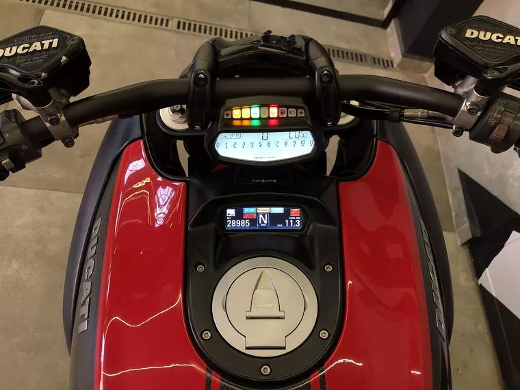 Ducati Diavel Vermelho 8