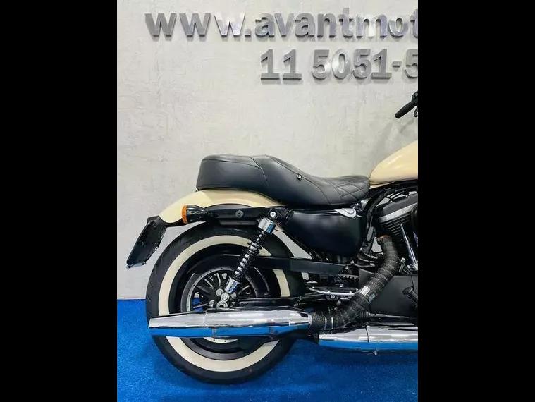 Harley-Davidson Sportster 883 Bege 5