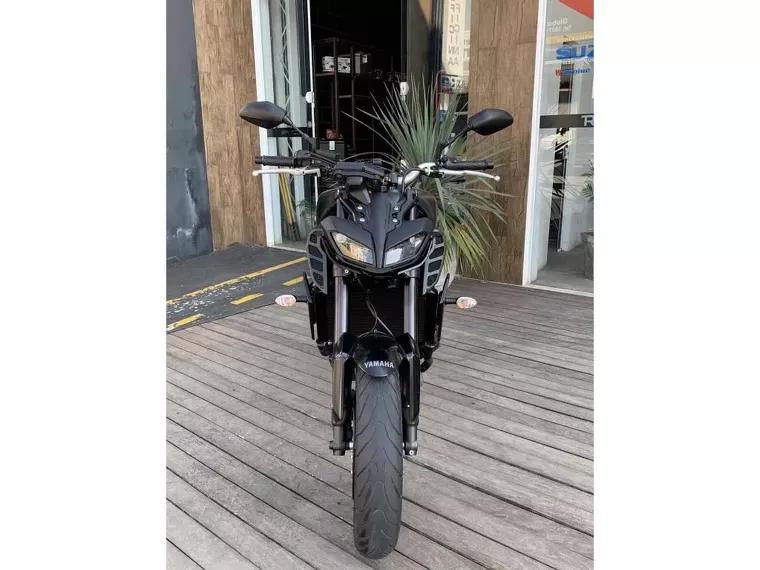 Yamaha MT-09 Preto 8