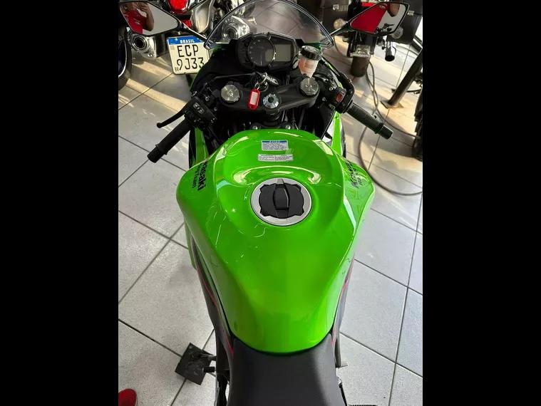 Kawasaki Ninja Verde 24