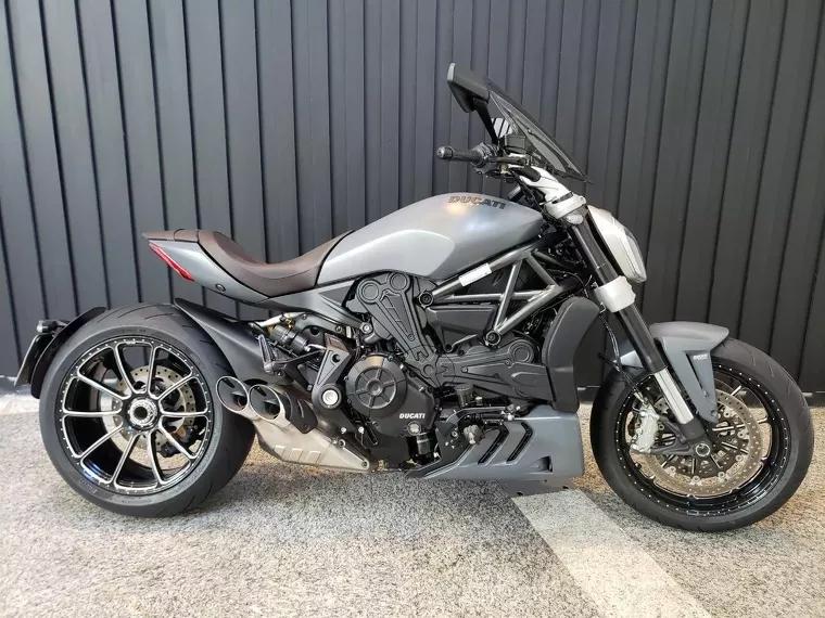 Ducati Xdiavel Cinza 2