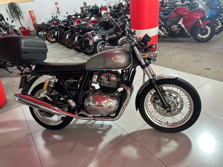 Royal Enfield Interceptor Prata 1