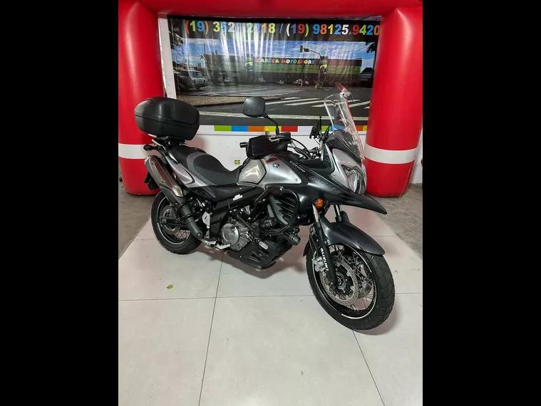 Suzuki V-Strom Prata 26