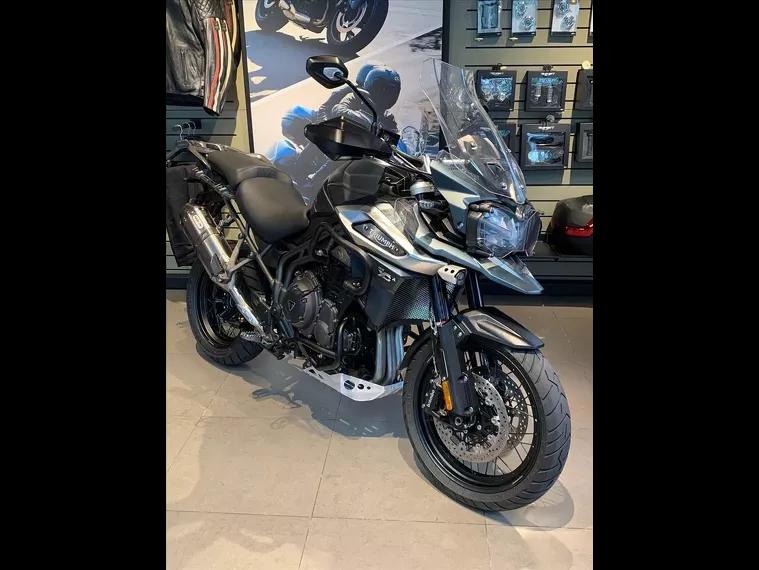 Triumph Tiger 1200 Verde 3