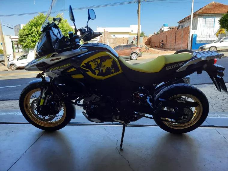 Suzuki V-Strom Amarelo 4