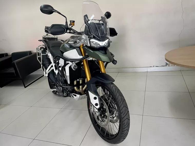 Triumph Tiger 900 Verde 2