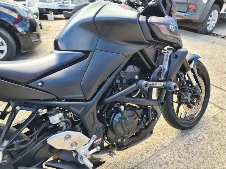 Yamaha MT-03 Preto 9